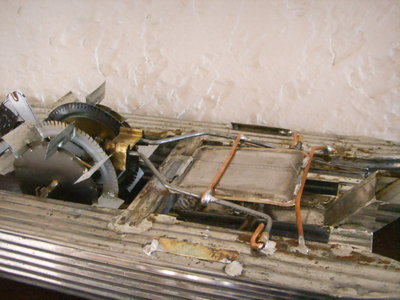 SSL14025.JPG (535.23 Kio) Vu 35314 fois Mécanisme d'entrainement de la roue à aubes à partir du mouvement de la membrane.