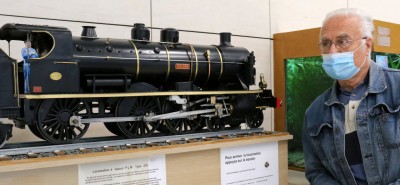 locomotive-a-vapeur-plm-type-230-de-1905-la-maquette-a-ete-construite-par-andre-gandrillo-toujours-avec-la-participation-de-jean-claude-labrot-1619282303.jpg