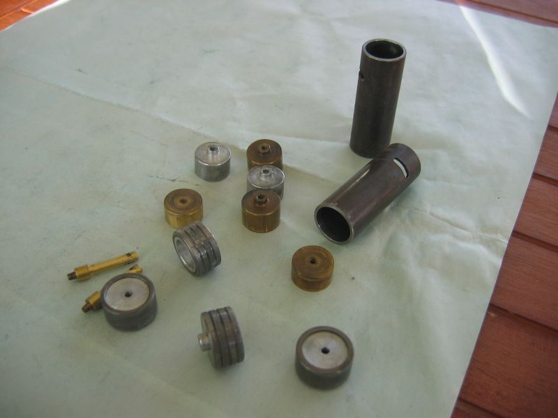 divers pistons etc bon pour la poubelle